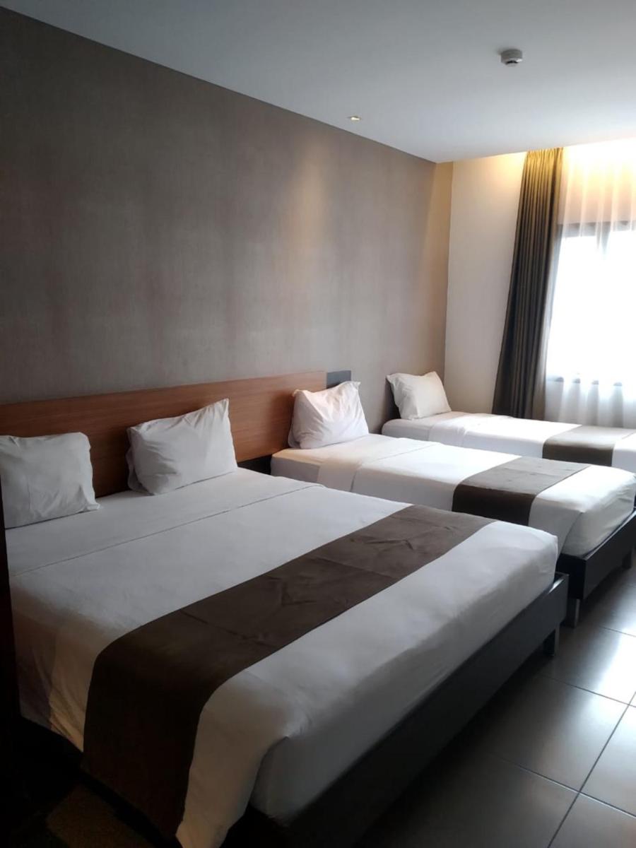 Sukajadi Hotel, Convention and Gallery - Housity