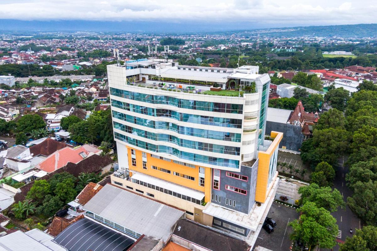 THE 1O1 Malang OJ - Housity