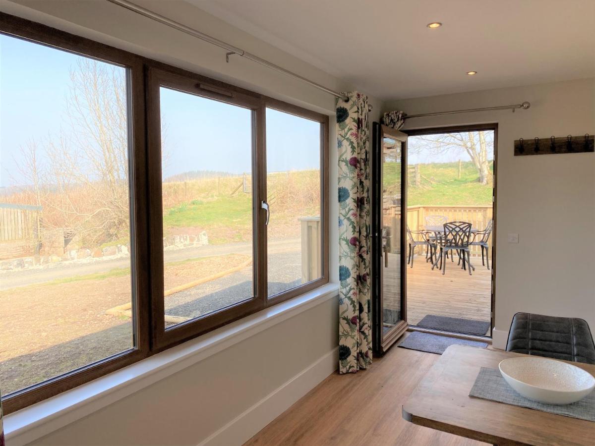 Partridge Lodge with Hot Tub - Housity
