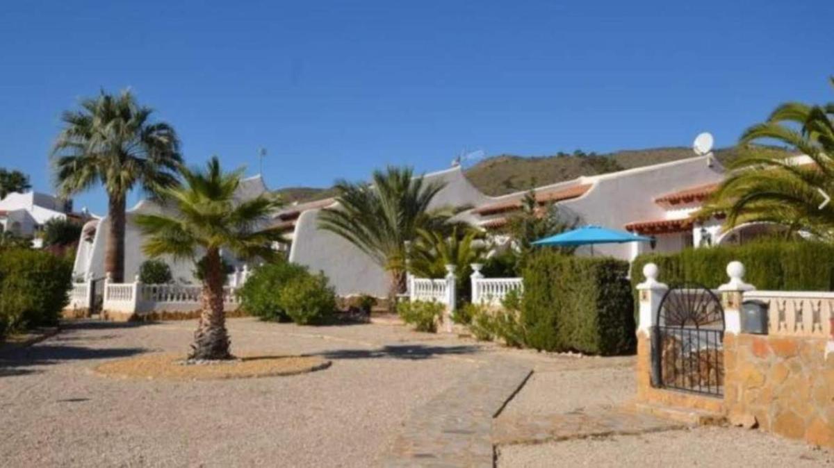 Encantadora Villa ubicación ideal - Housity