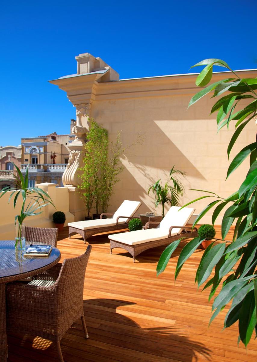 Un balcón o terraza de URSO Hotel & Spa, a Small Luxury Hotel of the World