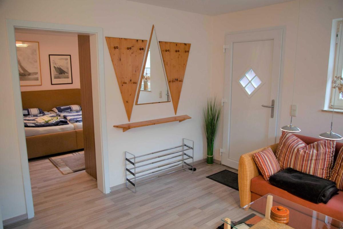 Suitetrails - Ferienwohnung Balm mit Terrasse im Garten und WLAN
