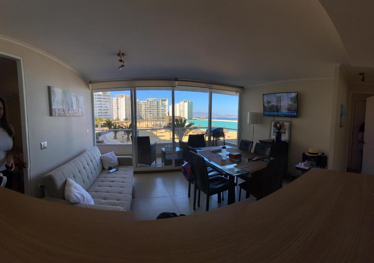 Hermoso apartamento de 2 dormitorios y 2 baños en Laguna del Mar La Serena - Housity
