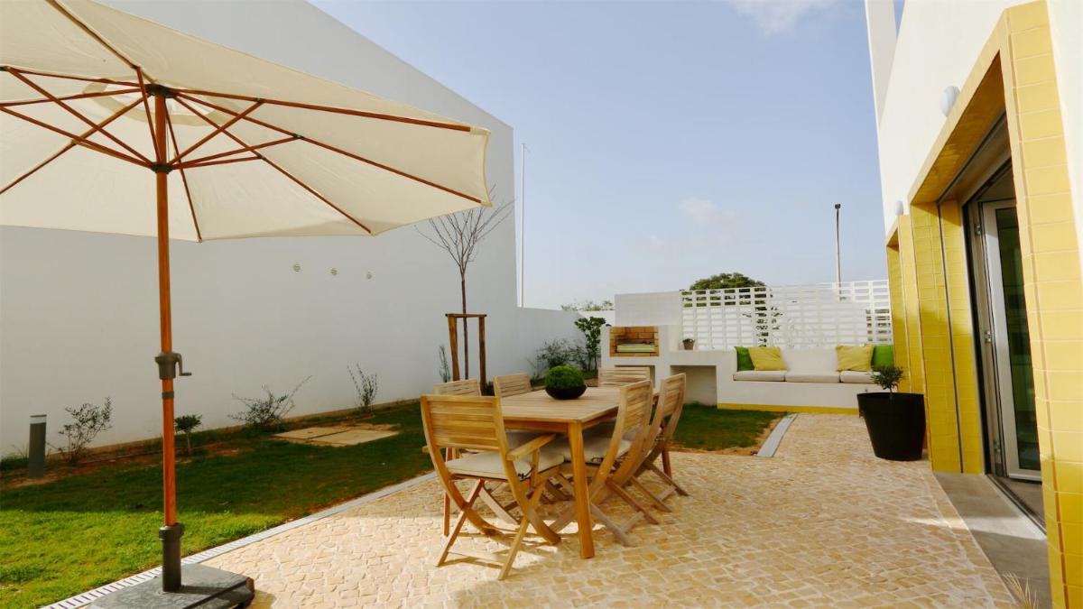 Uptown Villas, Cleverdetails232 Quiet area on Vilamoura countryside - Housity