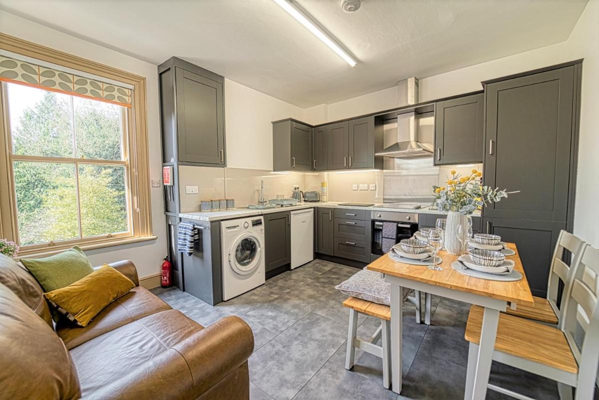 City Centre 1 Bedroom Apartment - Housity