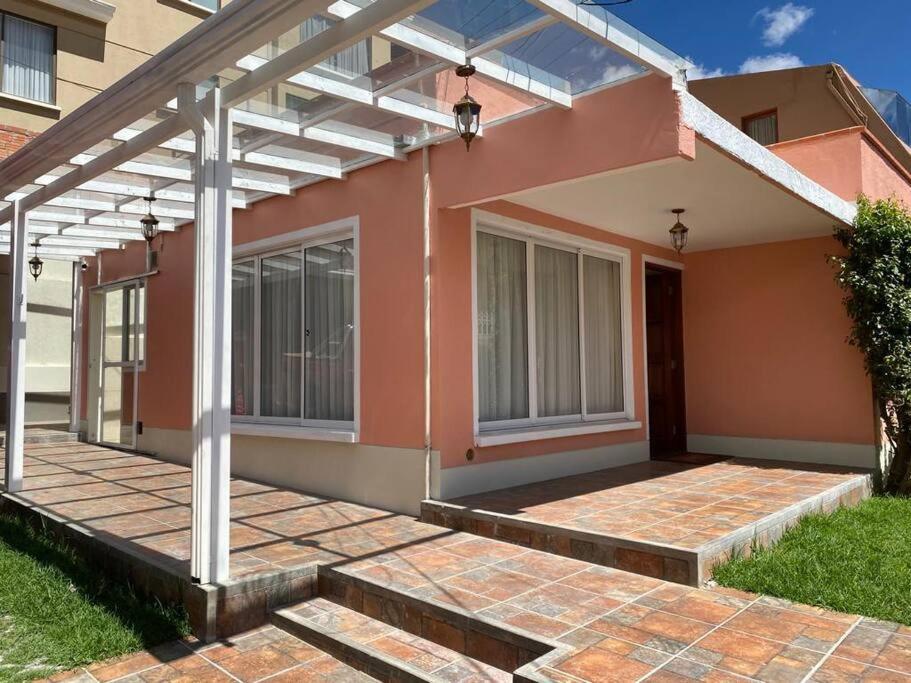 Preciosa casita en Zona Residencial de La Paz - Housity