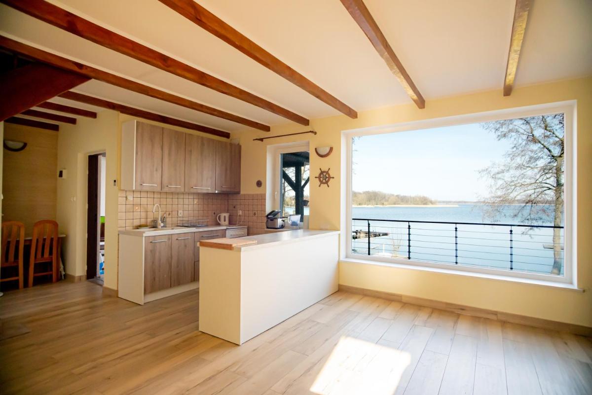 Lake House Listomie - Housity