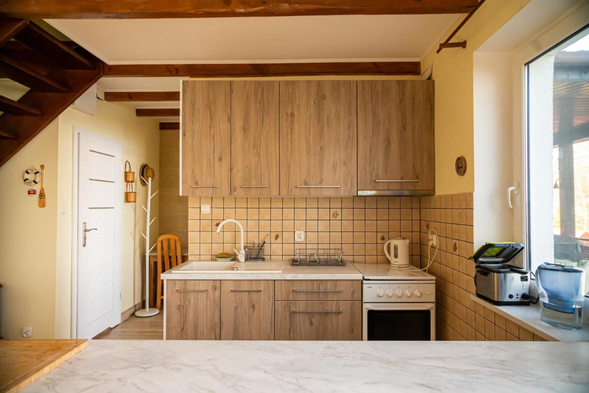 Lake House Listomie - Housity