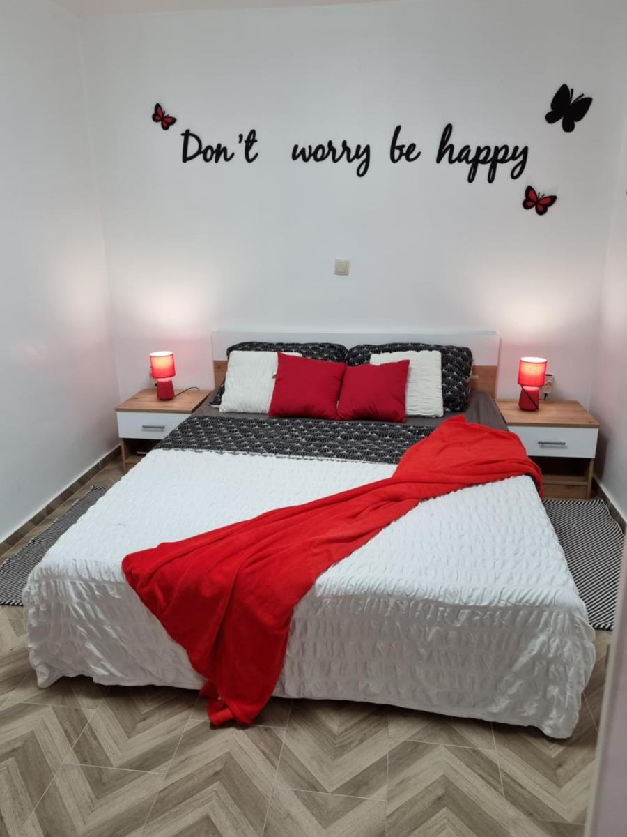 Three stars - Housity