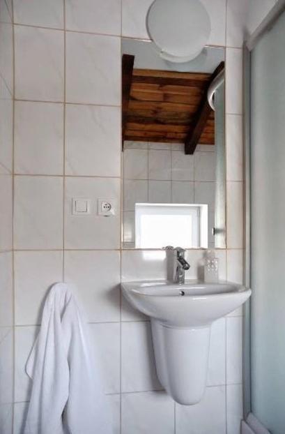 Trzy Dęby - Housity