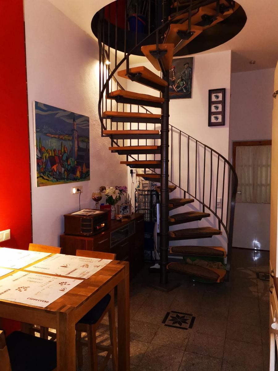 Ferienwohnung Künstler Karlo - Housity