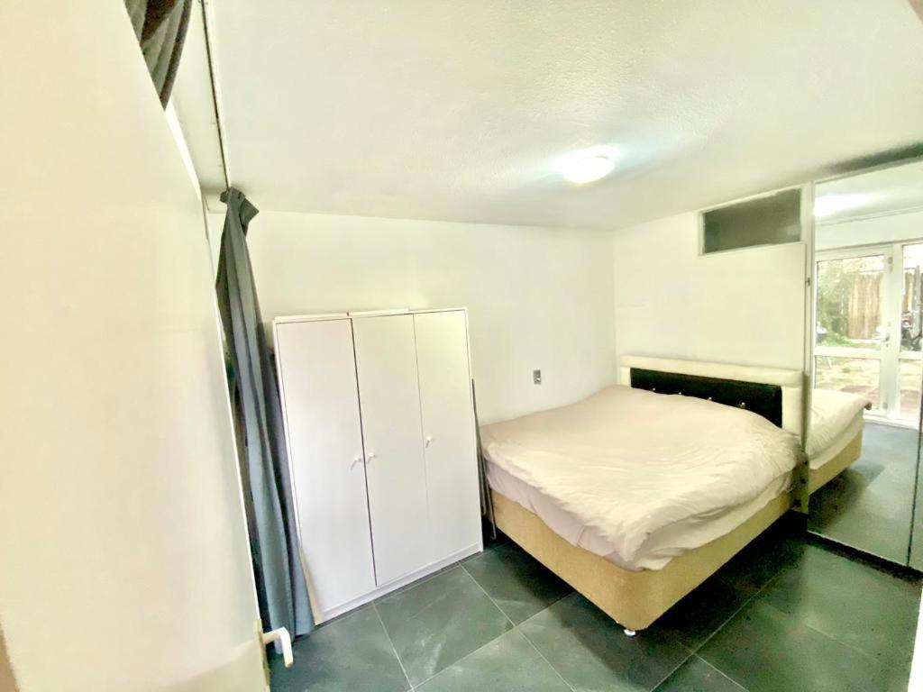 Comfortable stay in room with garden - Housity