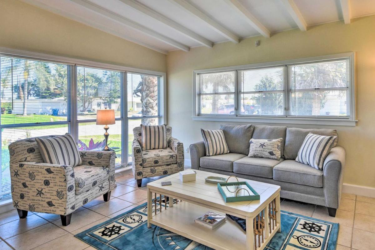 Single-Story Ormond  Home, Walk to Water - Housity
