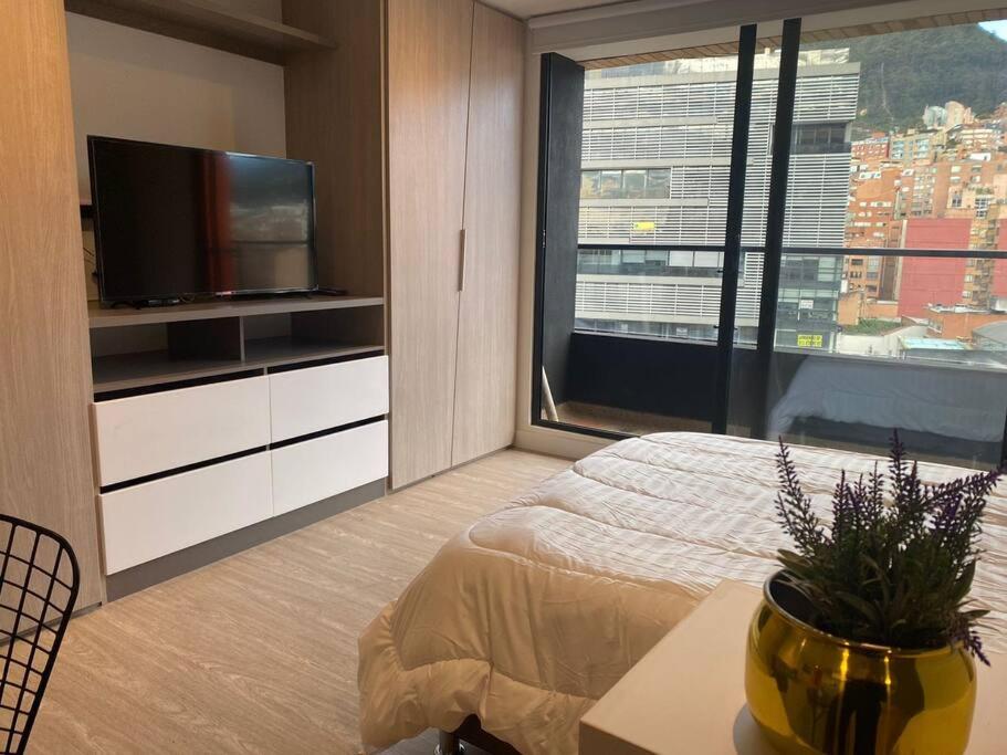 LOFT CON BALCON EN CHAPINERO - Housity