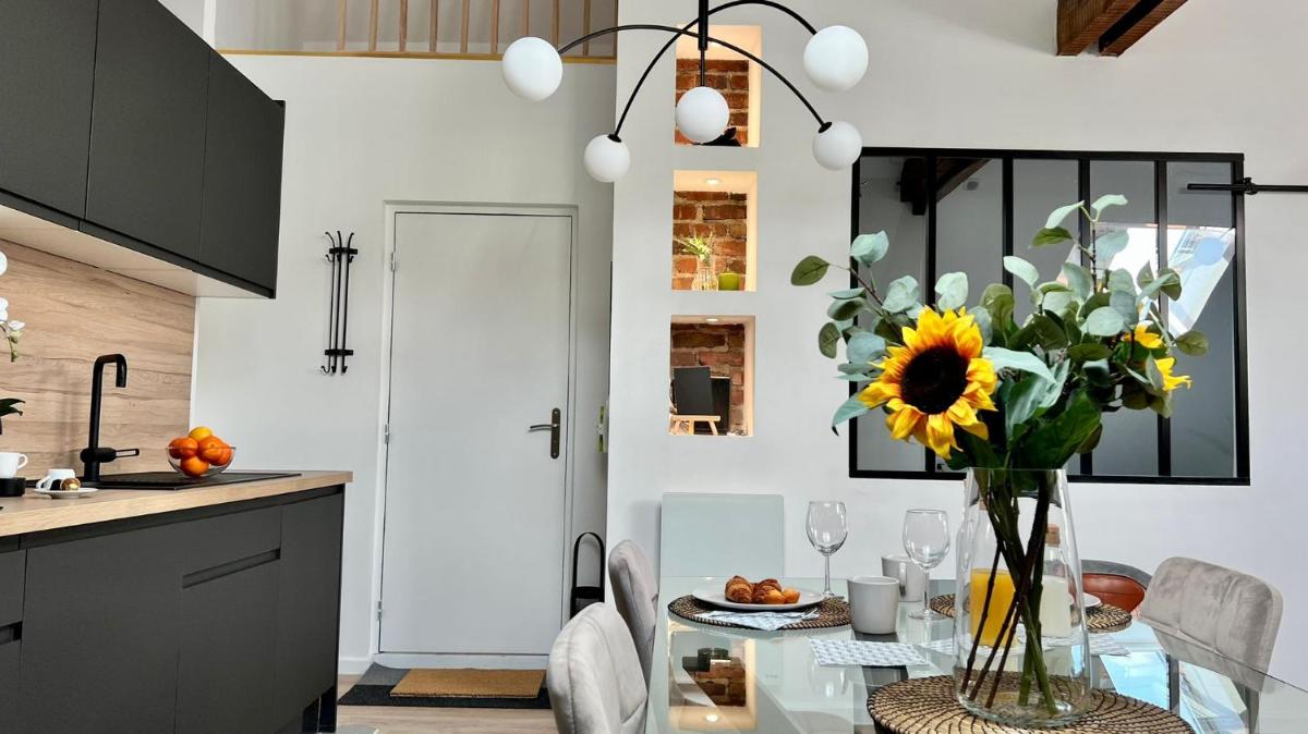 le grand pont, charmant appartement sous les toits - Housity