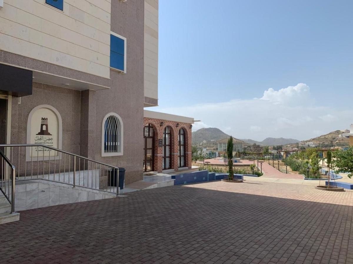 Mountain palace - Housity