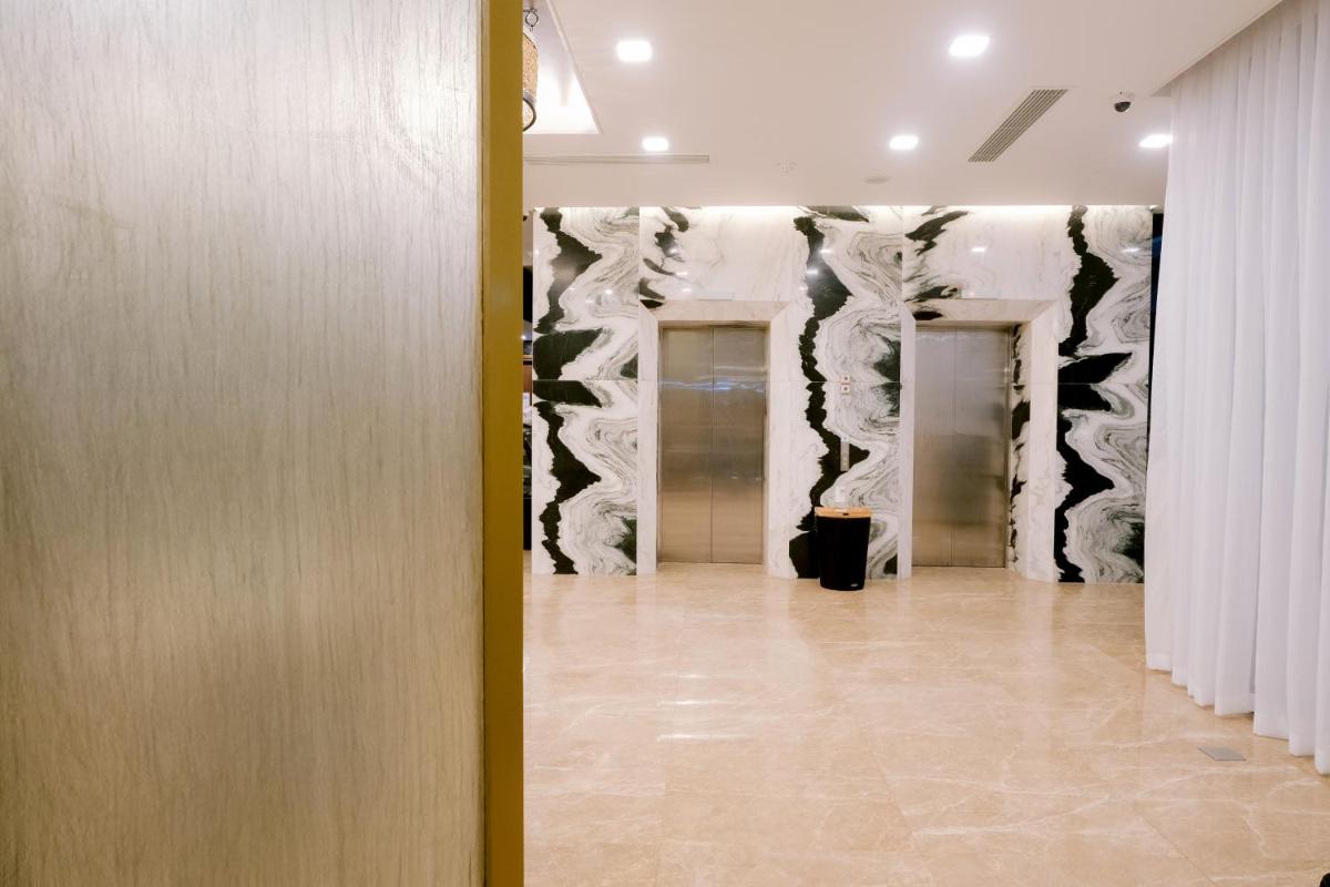 Goldberry Suites and Hotel Cebu - Housity