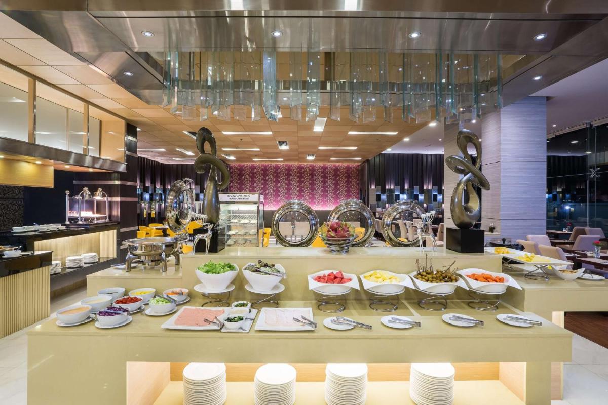 Suitetrails - Best Western Plus Wanda Grand Hotel