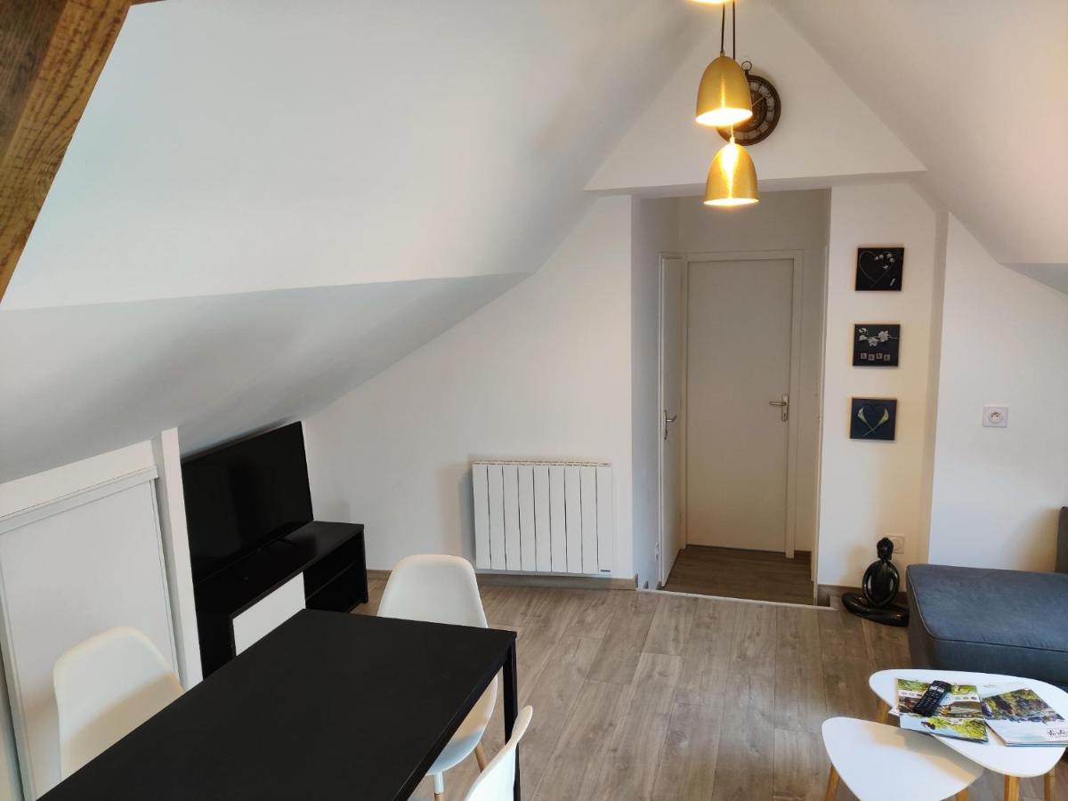 YUCA - appartement COSY 2 chambres intimes Hyper centre d'ERNEE - Housity