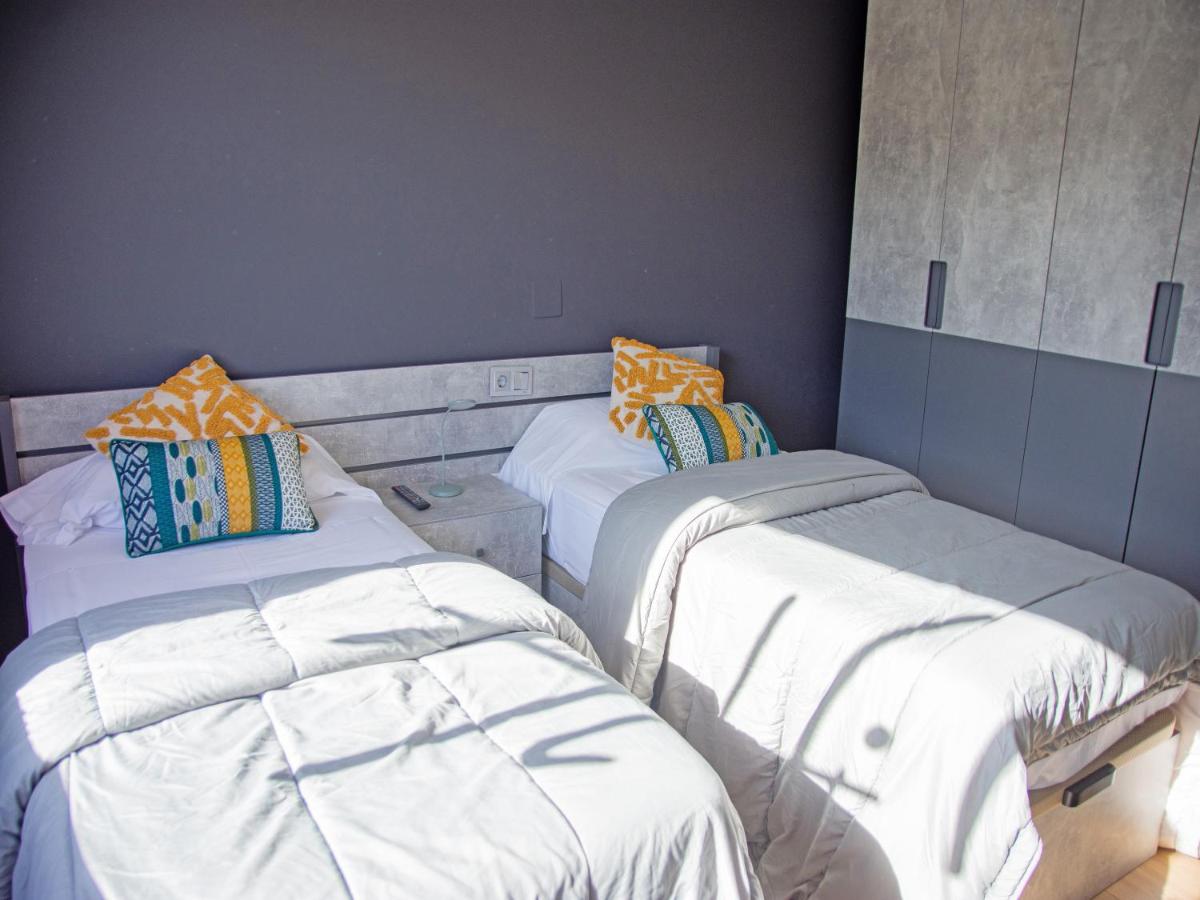 Apartamentos Santander Maliaño Suites 3000 - Housity