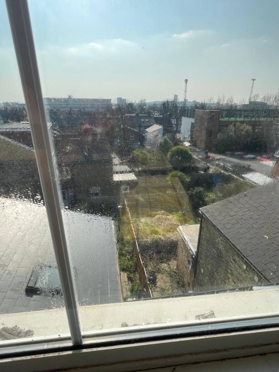 Vibrant & Cosy London Apartment Near Wembley - Housity