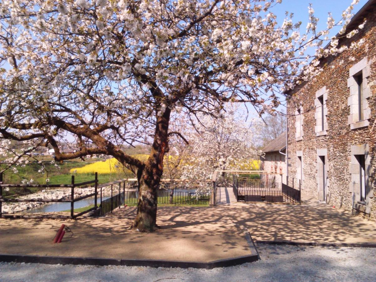 Le Moulin De Bretigneul - Housity
