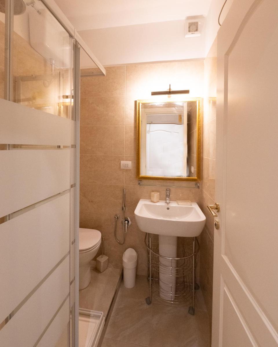 Venus Inn Rome - Housity