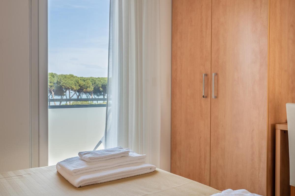Hotel La Pineta - Housity