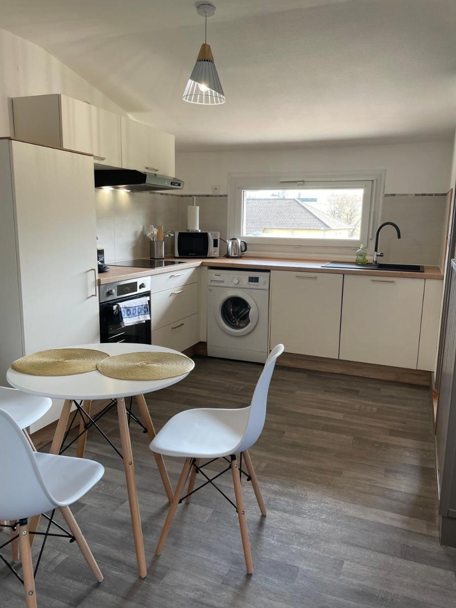 Joli T1 3* rénové mars 2022 proche lac et ville - Housity