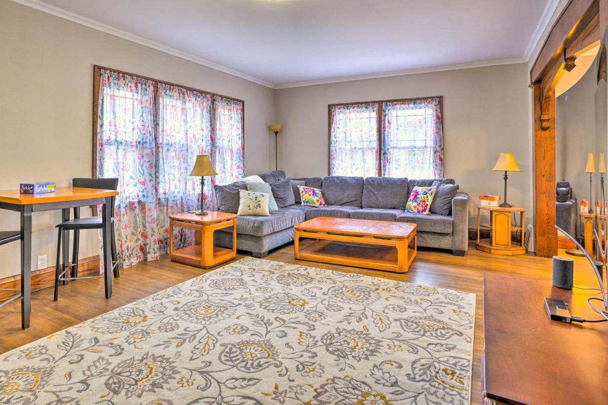 \'White House of Red Wing\' Spacious Family Retreat! - Housity