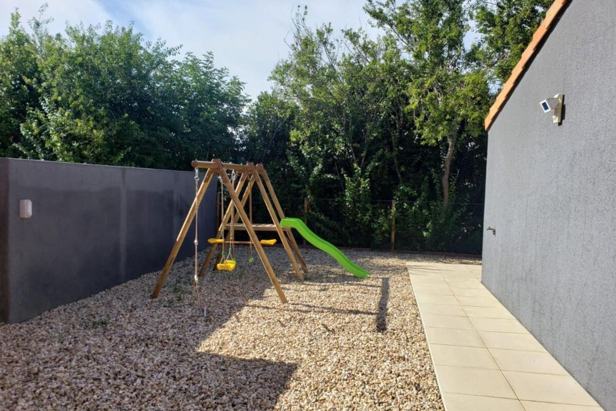 Superbe villa avec piscine à 2 km de la grande plage des Sables - Housity