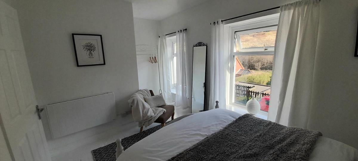 Parc Cottage - Housity