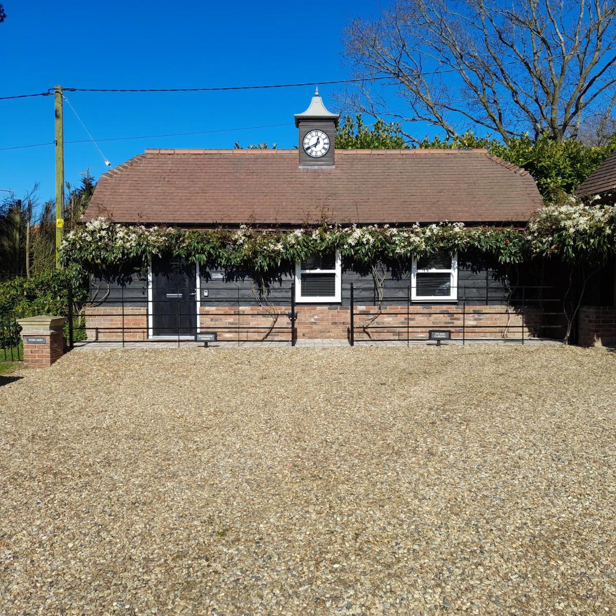 THE CLOCKHOUSE, ROuGHTON - Housity
