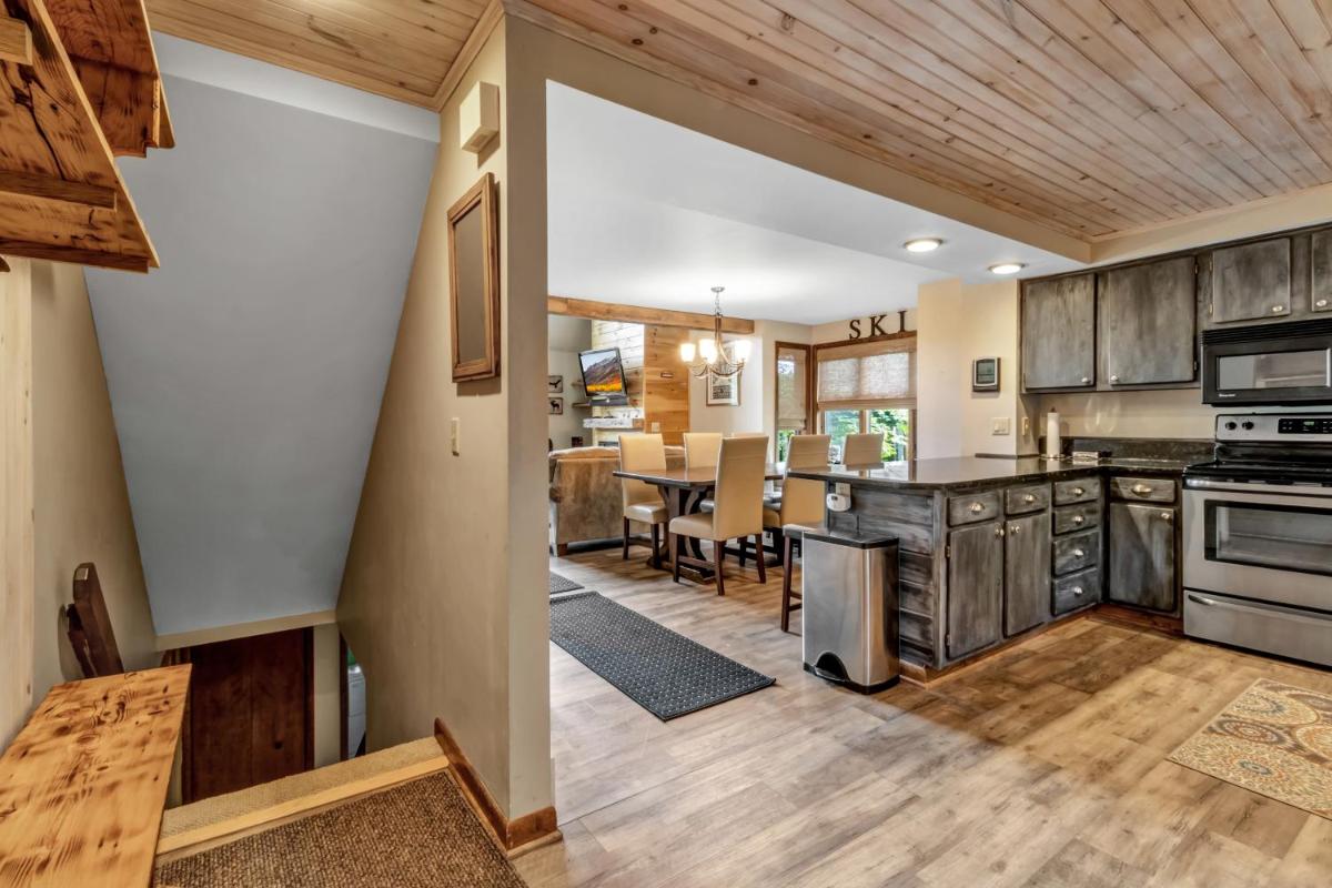 Luxury 4 Bedroom on Holimont Sunset Trail - Housity