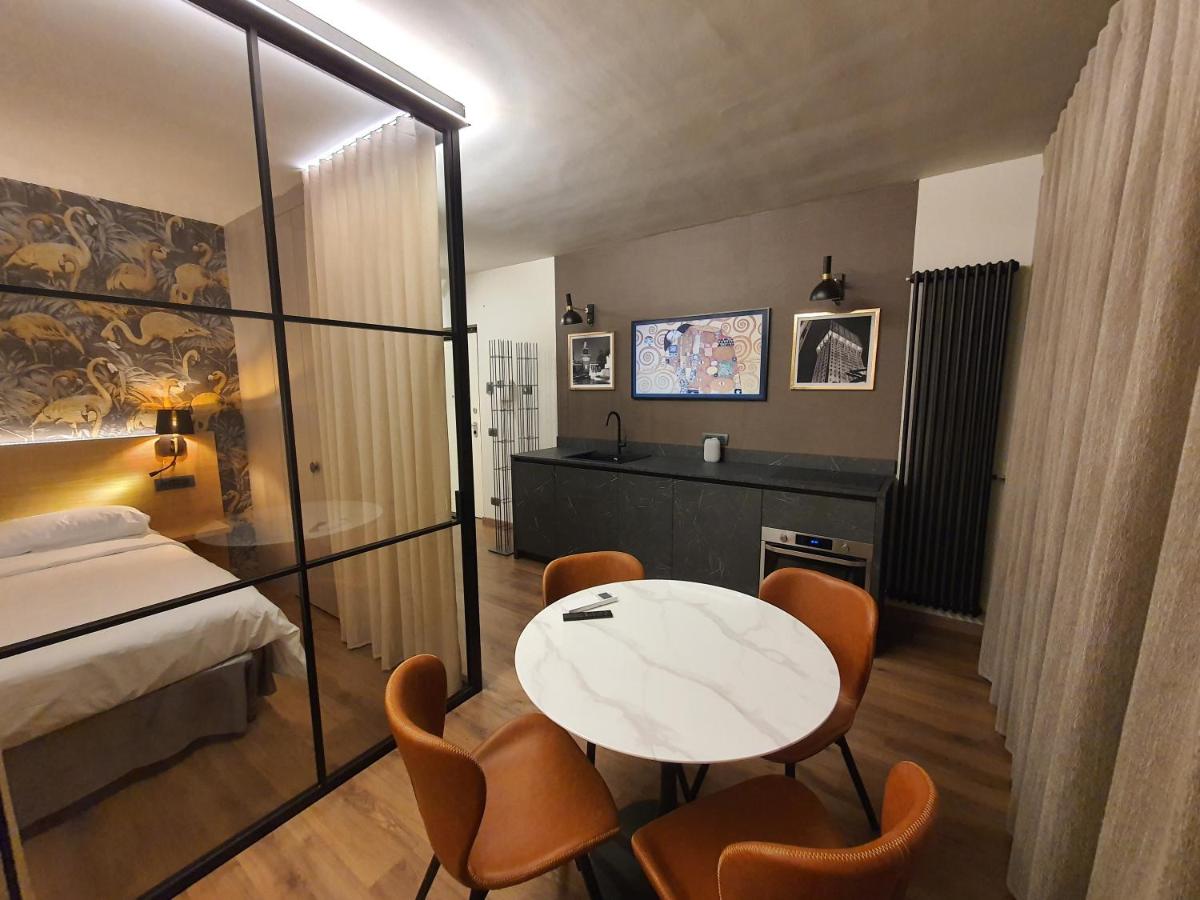 Porta Romana Gold Suite - Housity