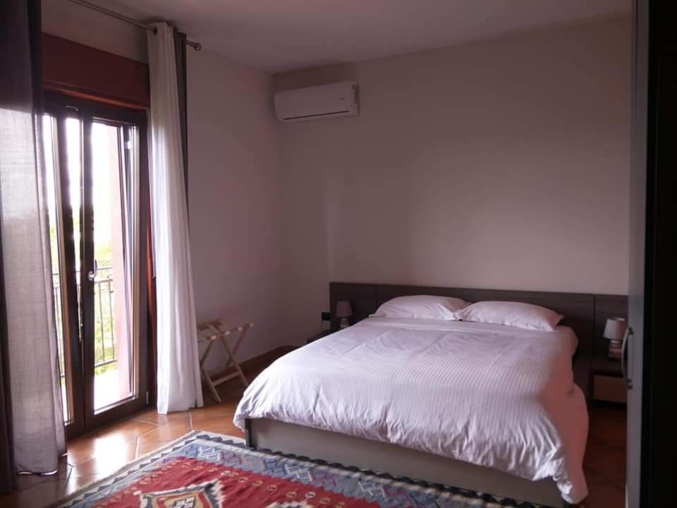 B&B BENJAMAS - Housity