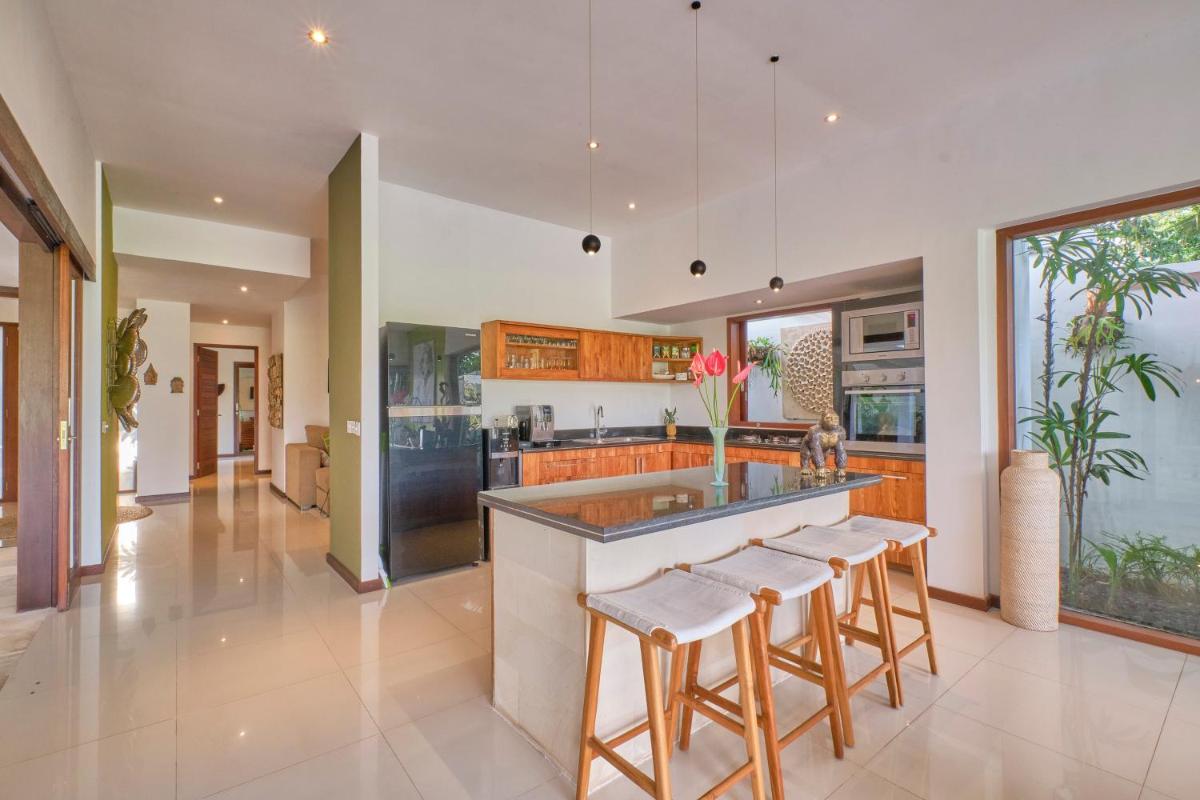 Suitetrails - Villa Balinese Luxurious Elegance