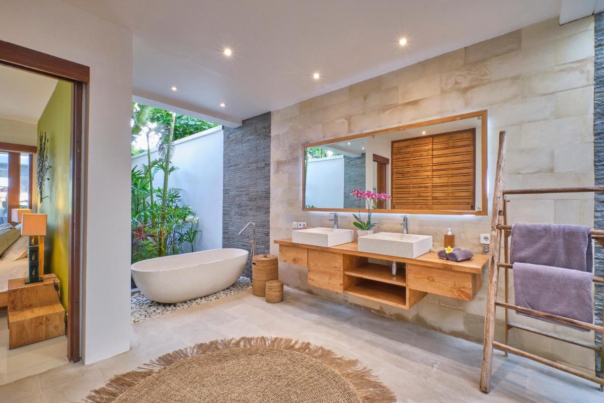 Suitetrails - Villa Balinese Luxurious Elegance