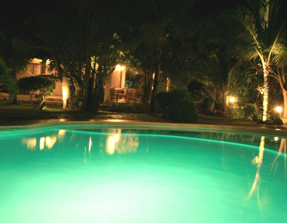 Watamu Villa With Service Personnel - Housity