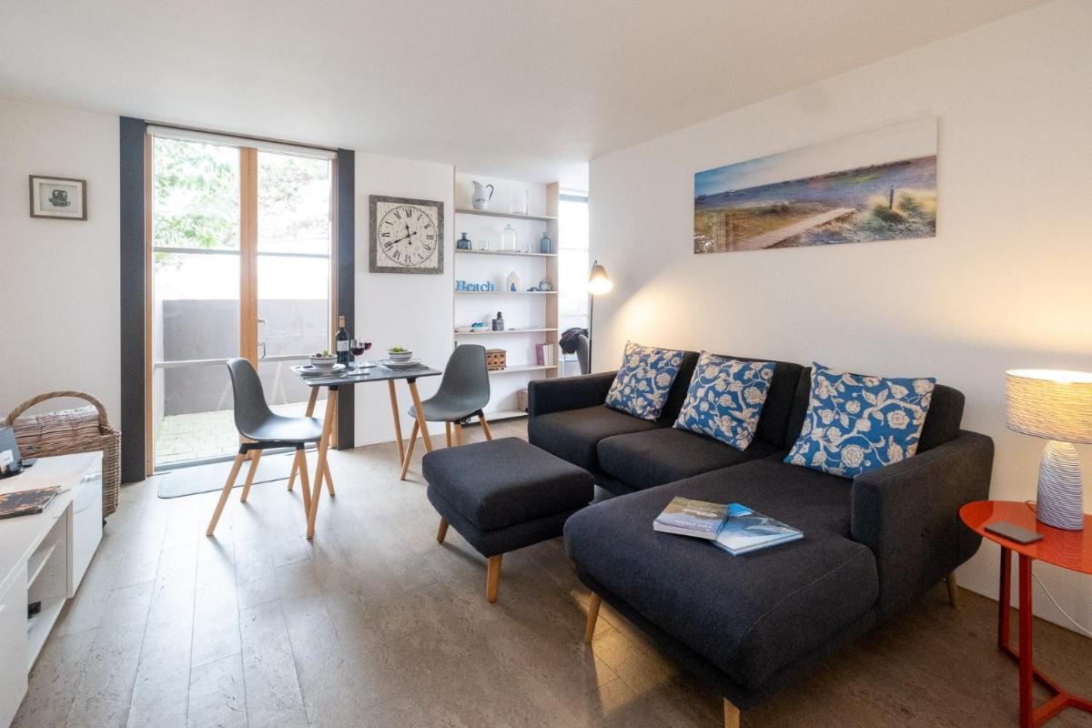 Boat Lake - Housity