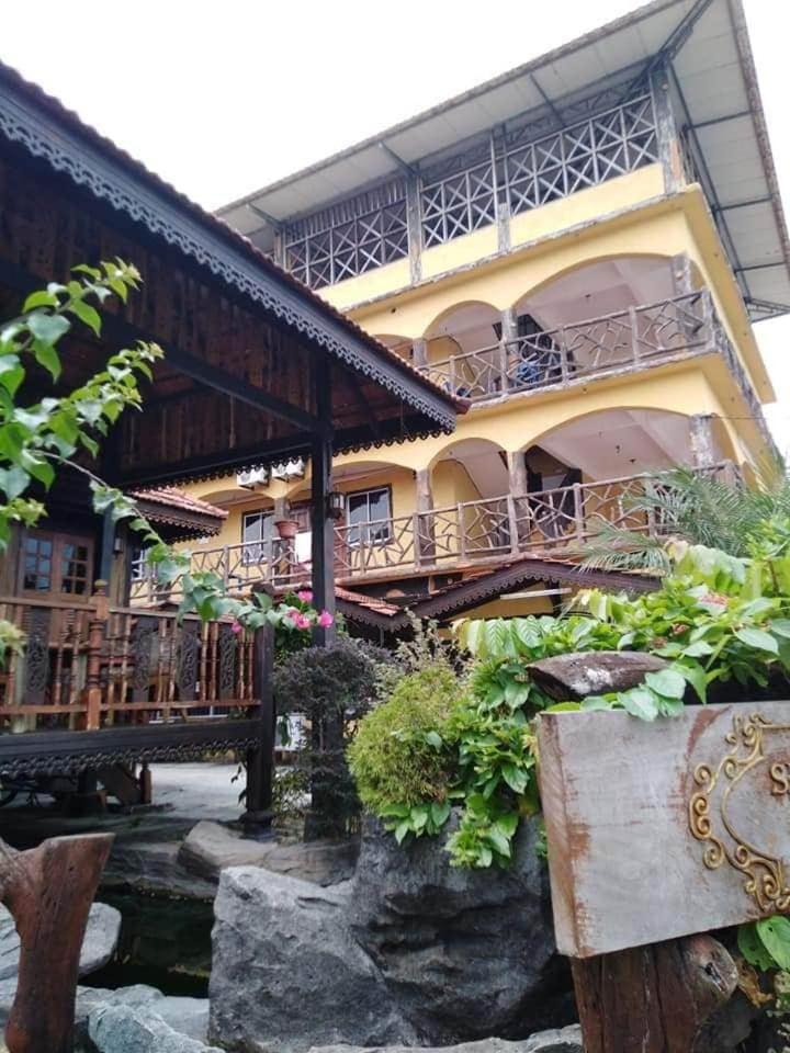 KAMILA MOTEL TELUK SENANGIN - Housity