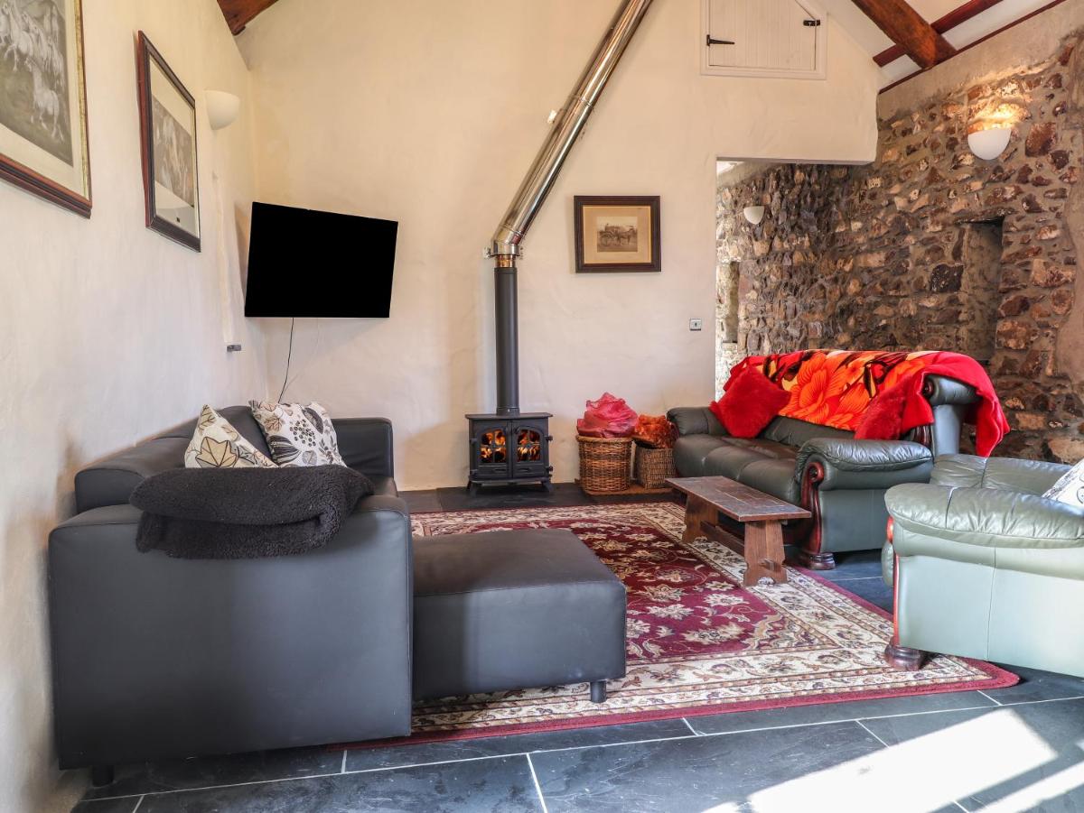 Old Spot Cottage - Housity