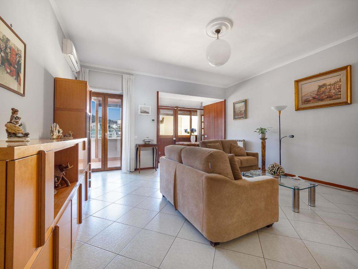 Mayor House Sorrento Center - Housity