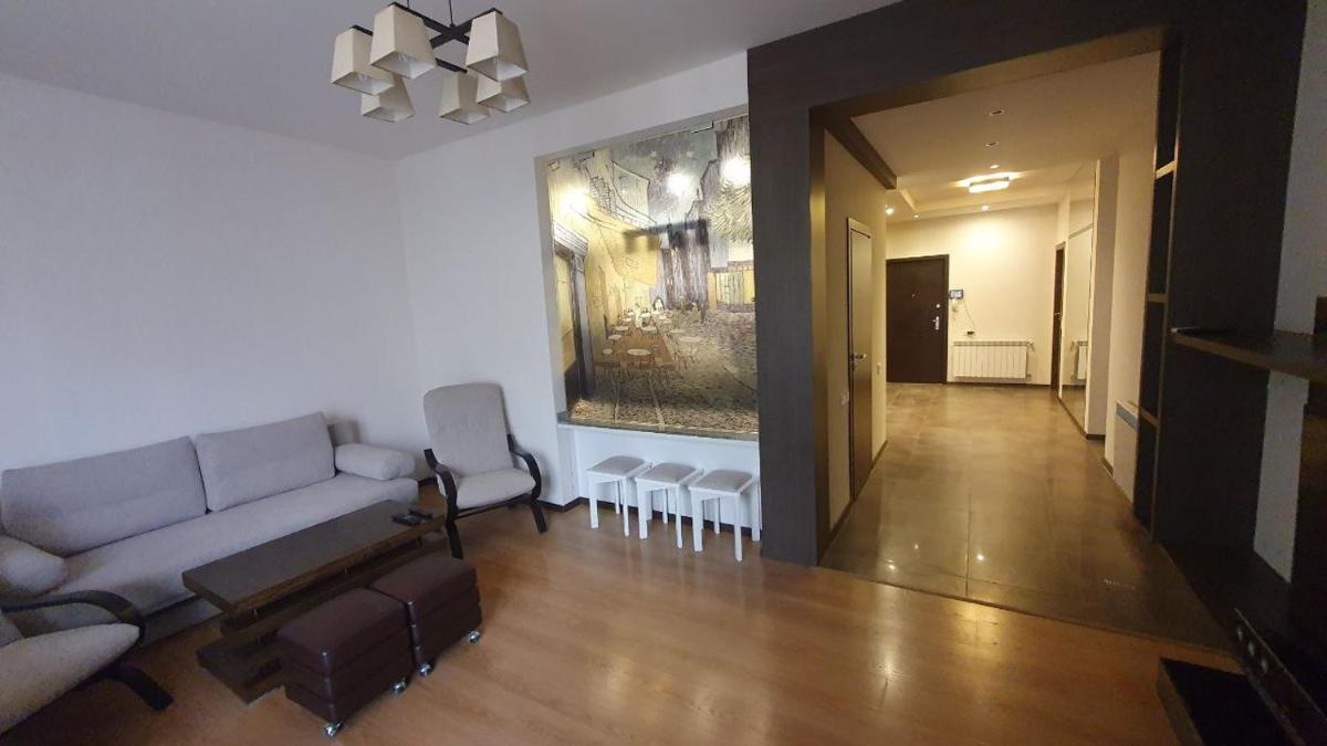 Family apartment in the centre of Yerevan - Housity