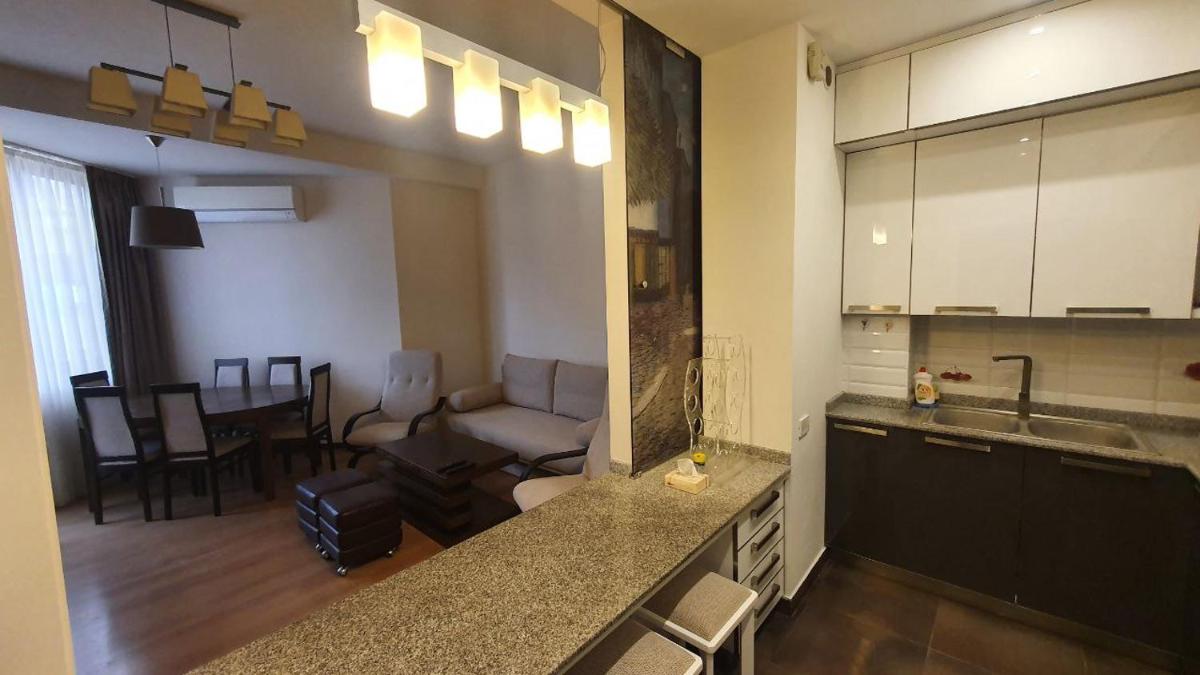 Suitetrails - Family apartment in the centre of Yerevan