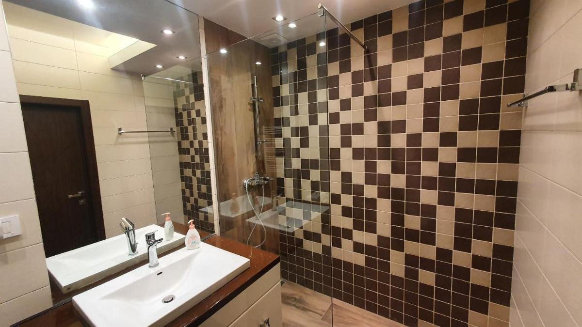 Suitetrails - Family apartment in the centre of Yerevan