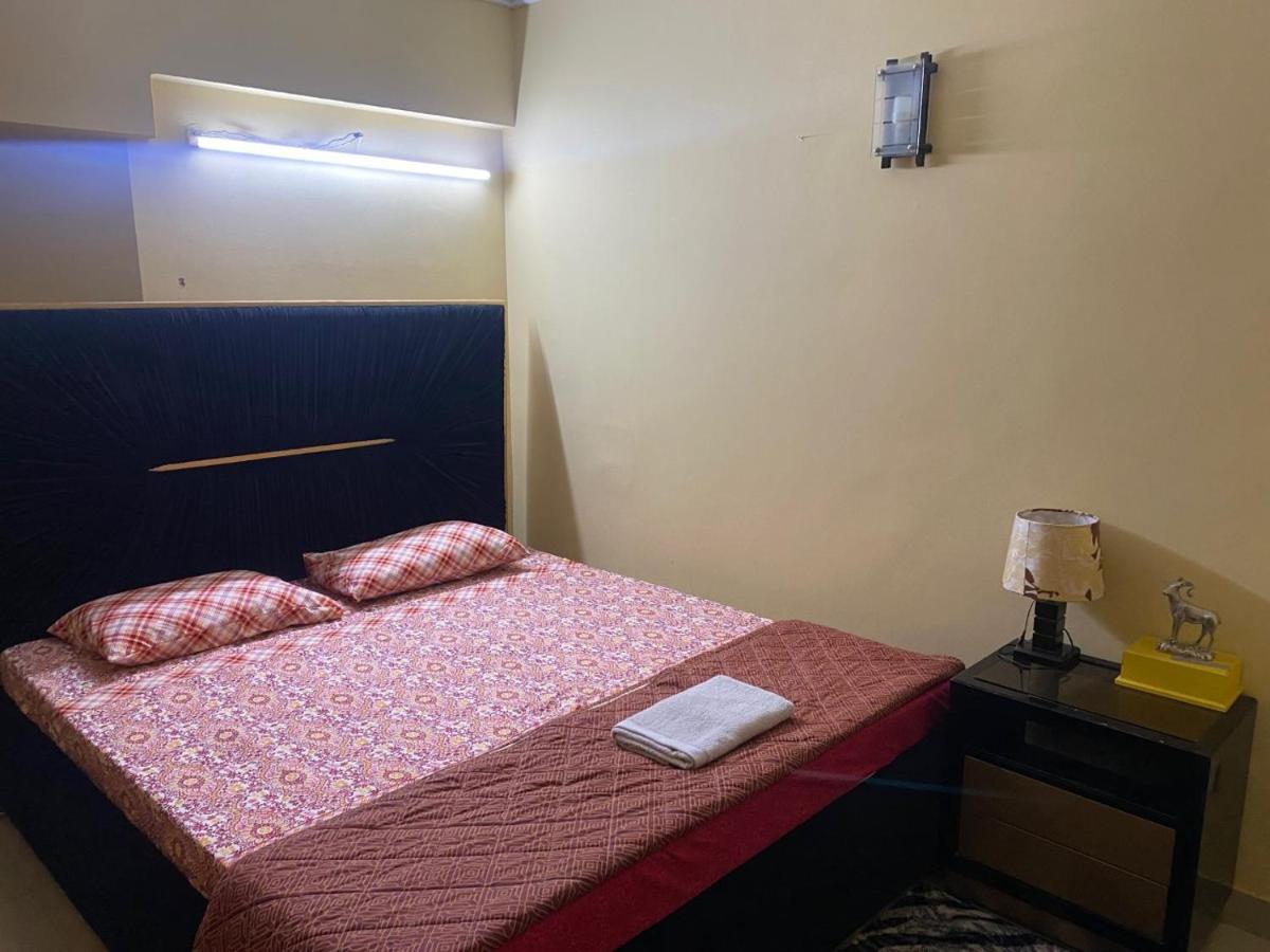 AMs Den in DHA - Lovely two bedroom independent Apartment - Housity