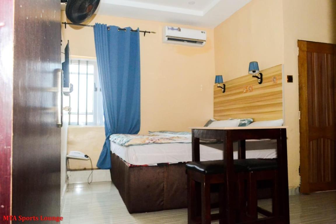 MTA Lounge and Leisures - Housity