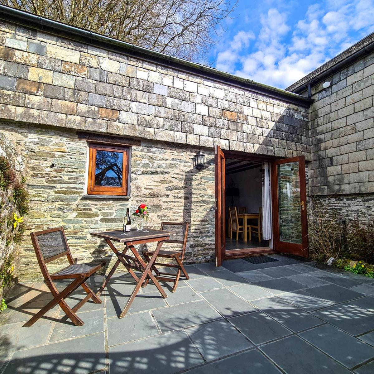 Ta Mill Cottages & Lodges - Millers Cottage - Housity