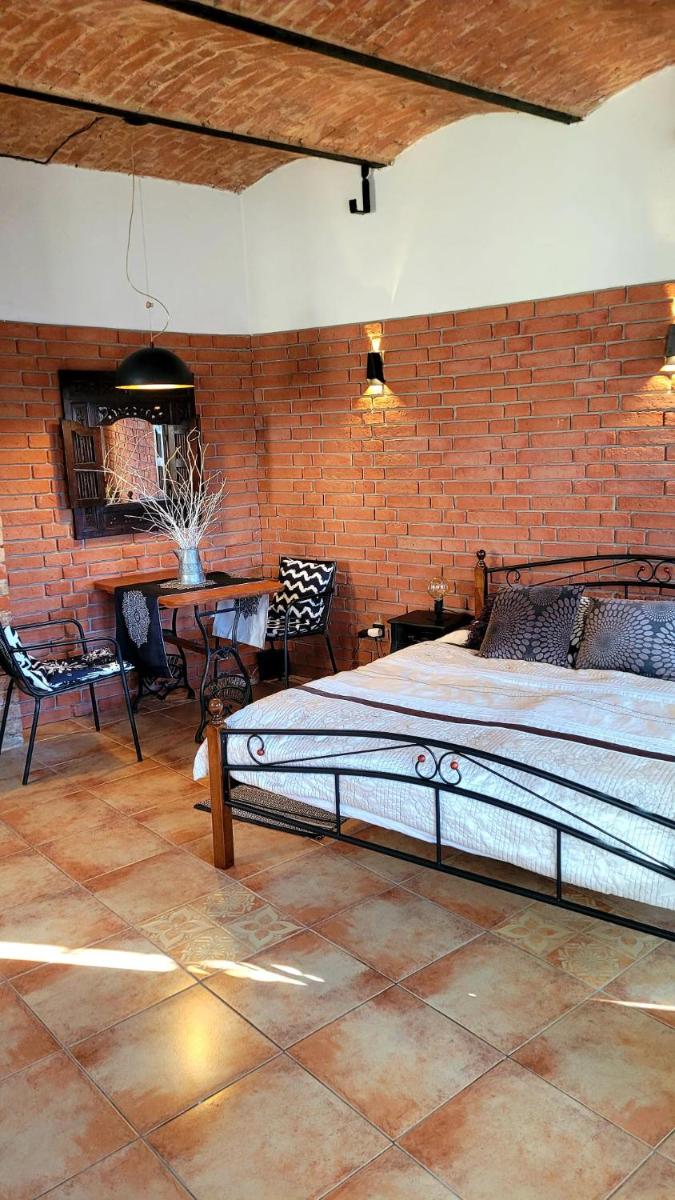 Studio Colonial - Housity